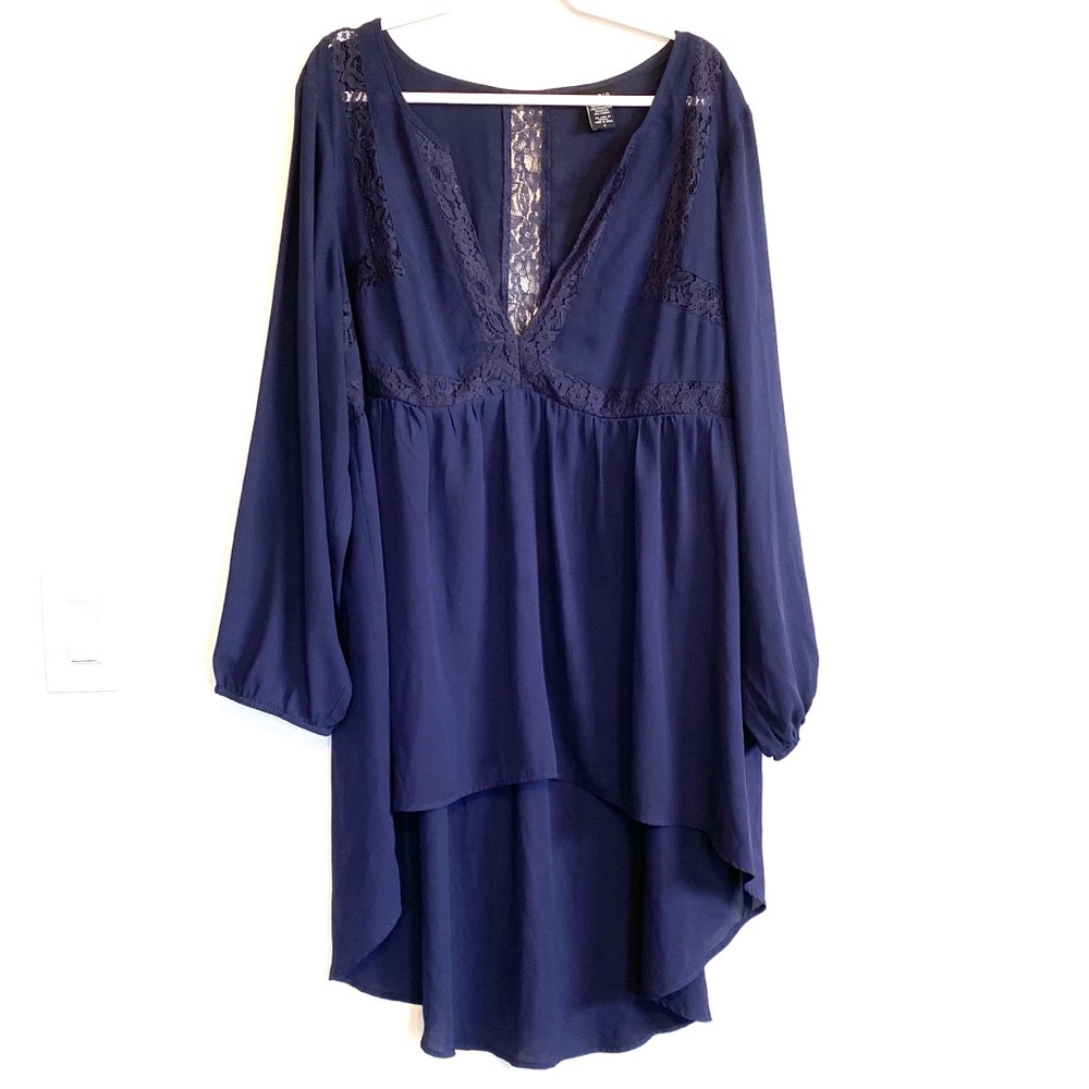 Torrid navy Hi Lo georgette top